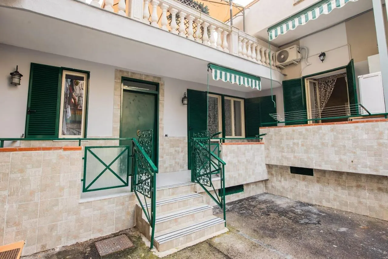 Materdei Metro Apartment Napels